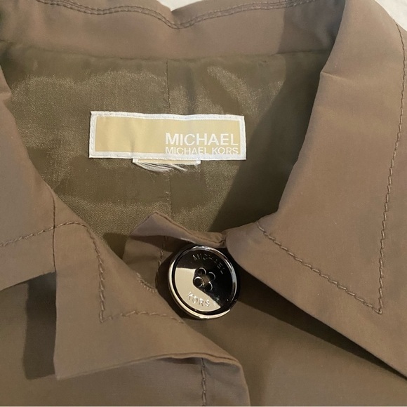 Michael Kors Light Weight
Large Sliver Buttons & Pockets fall autumn jacket Tan - Picture 5 of 8